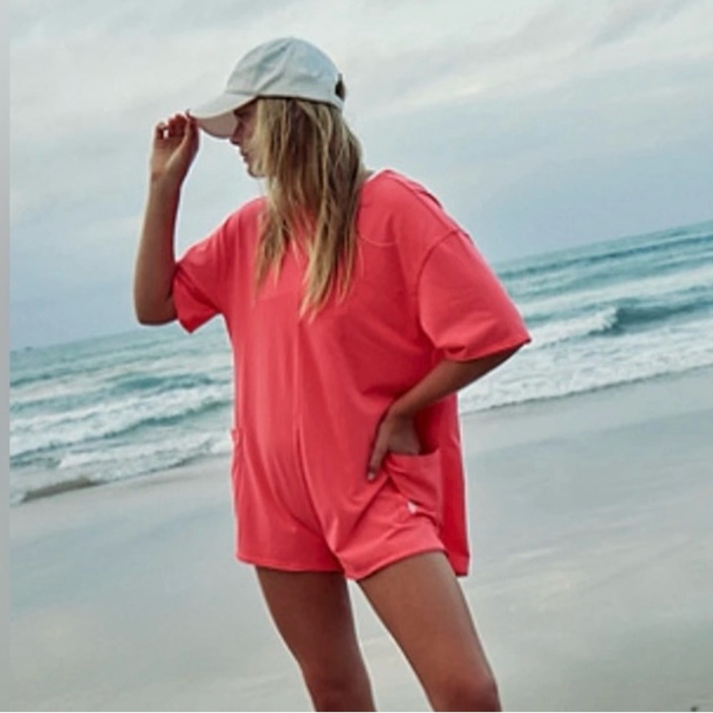 🍒(A239)NWOT Free People Hot Shot Tee Romper. Pink. Size: XS - Picture 9 of 9